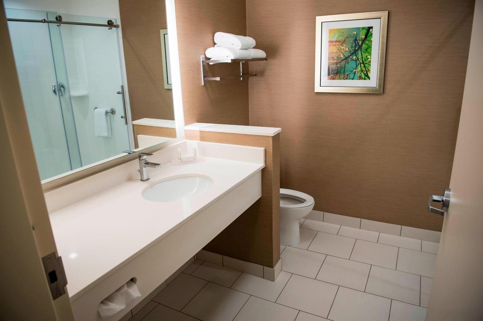 Fairfield Inn & Suites By Marriott Cincinnati Uptown/University Area Eksteriør bilde